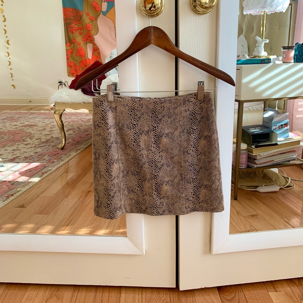 Tilly’s Snake Skirt